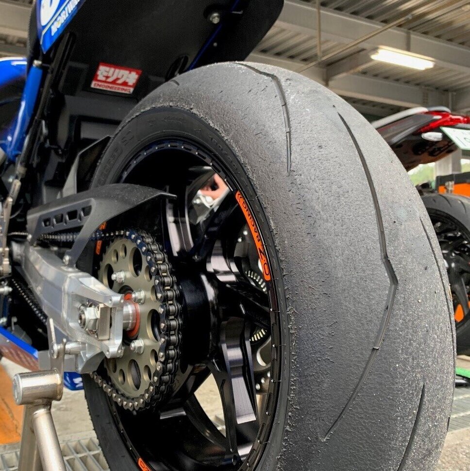 カワサキZ900RSにベストマッチ｜おすすめタイヤを徹底比較！