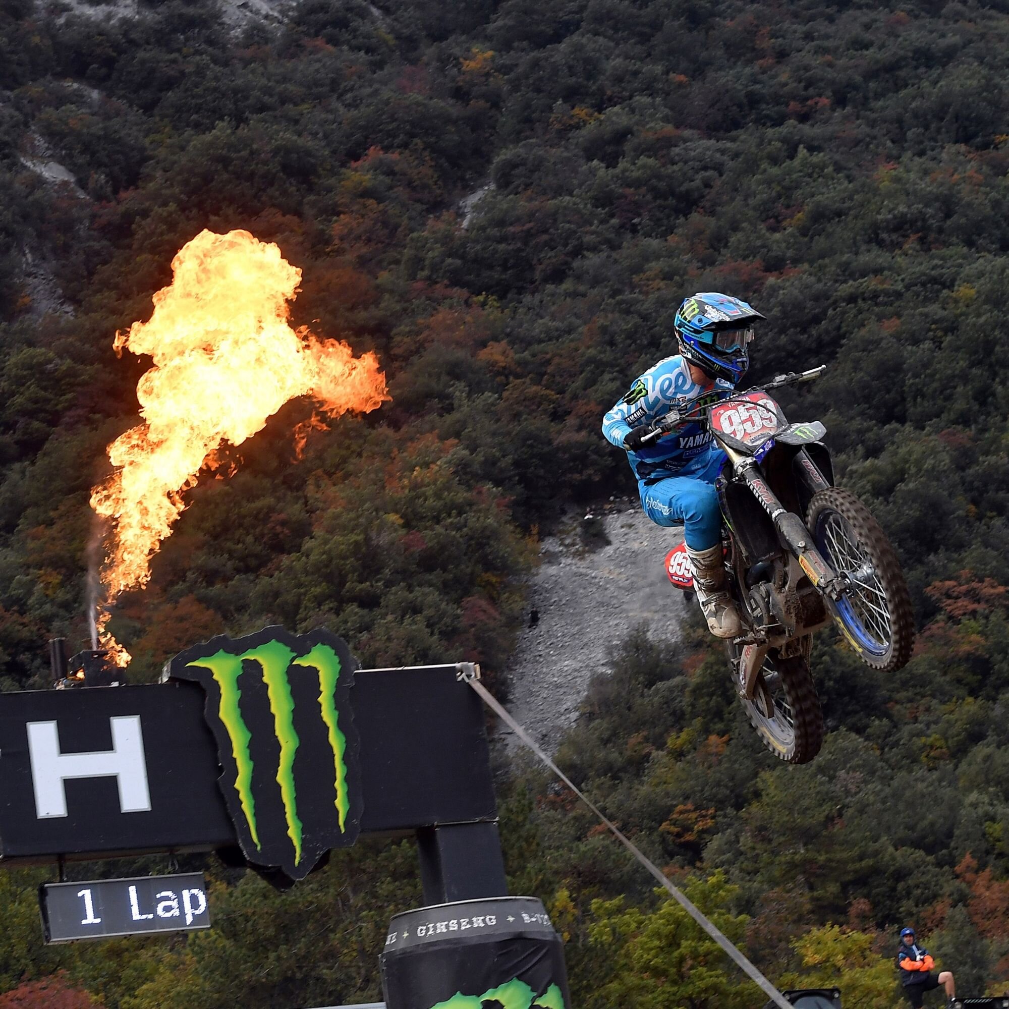 イタリアでのMXGP第16戦マキシム・ルノー大勝利