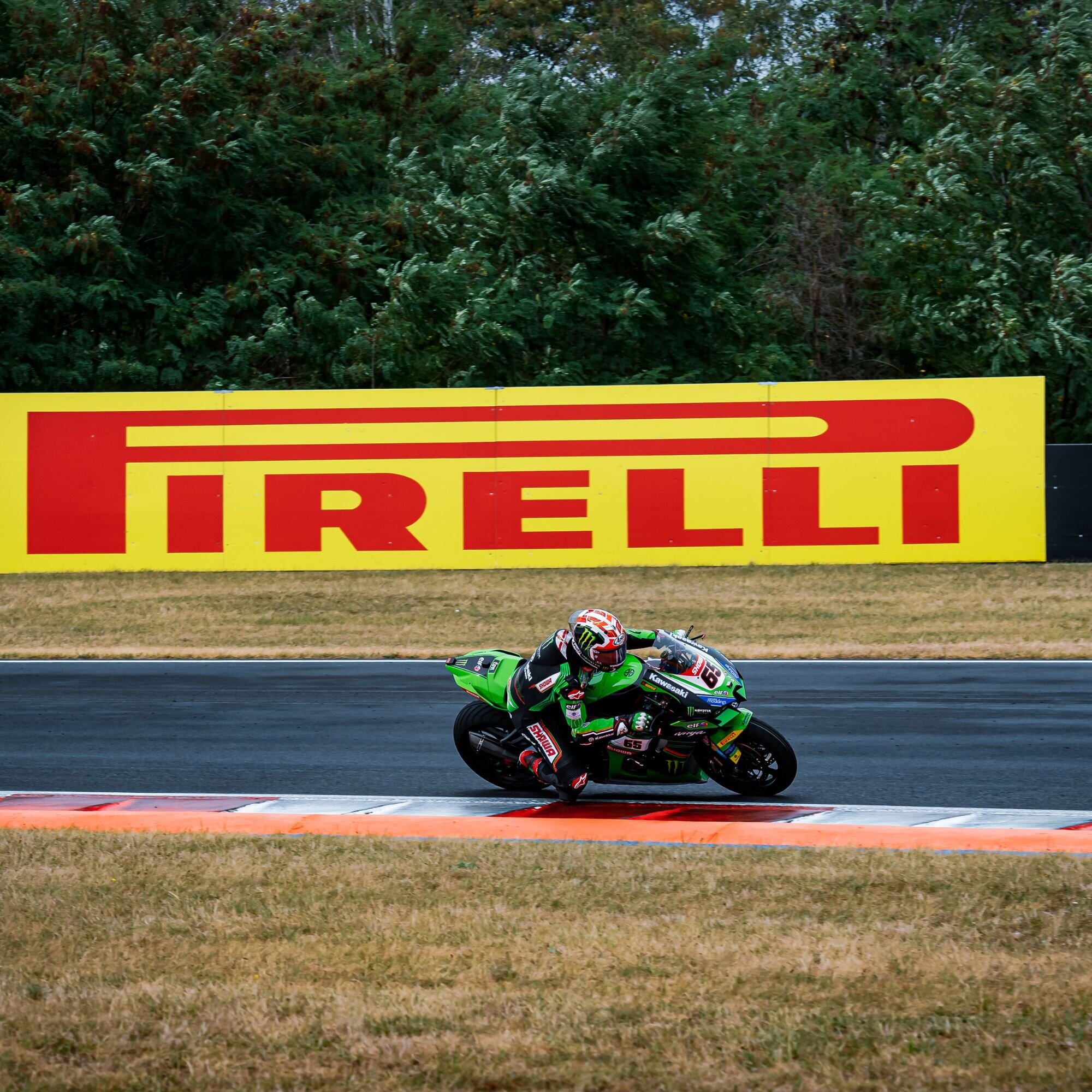 WSBK第8戦チェコレースレポート／天候に翻弄されたレース1、レイが今季初優勝を飾る