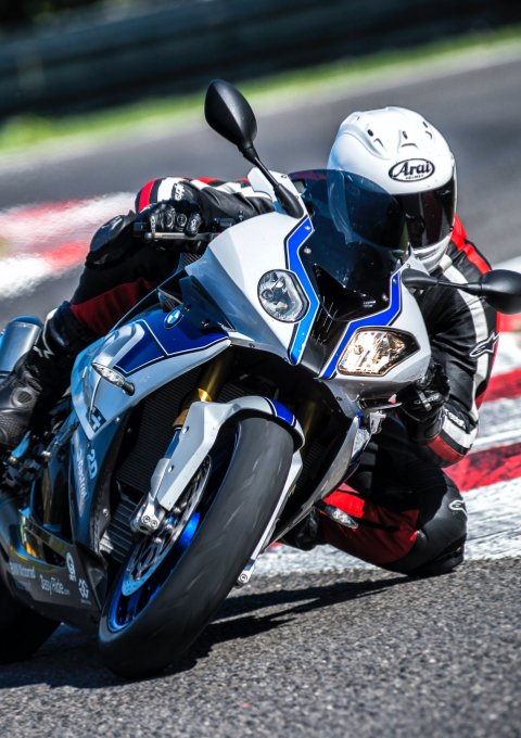 レーシング&スポーツ