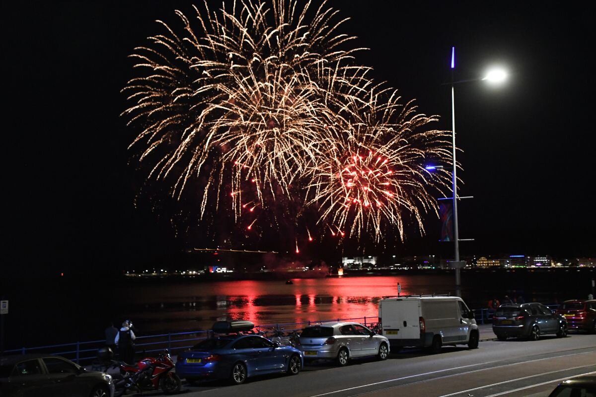 マン島TTレースウイークの花火