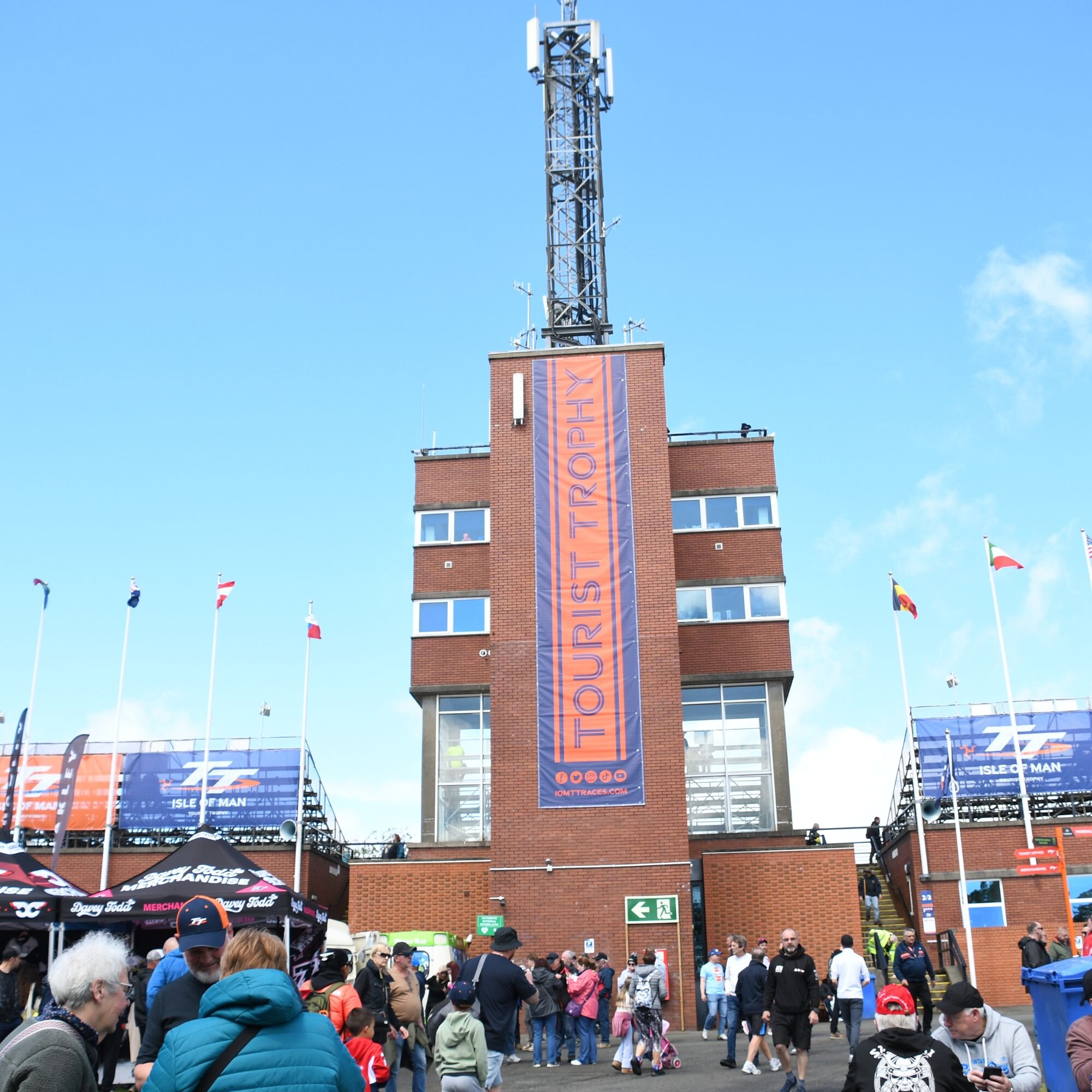 2025マン島TTレースレポート：稀にみる天候不順にシニアTTレースも中止。厳しいウイークを戦ったライダーたちは