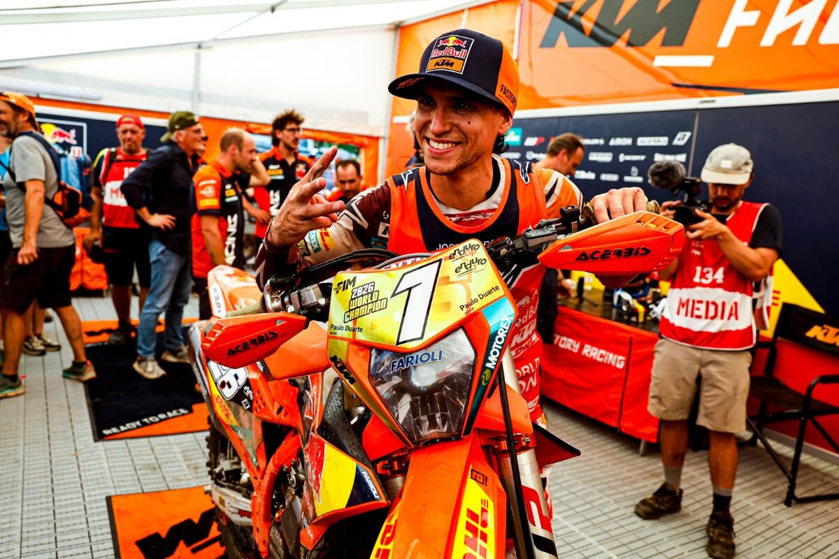 フランスGPで2冠を決めたジョセップ・ガルシア（Red Bull KTM Factory Racing）